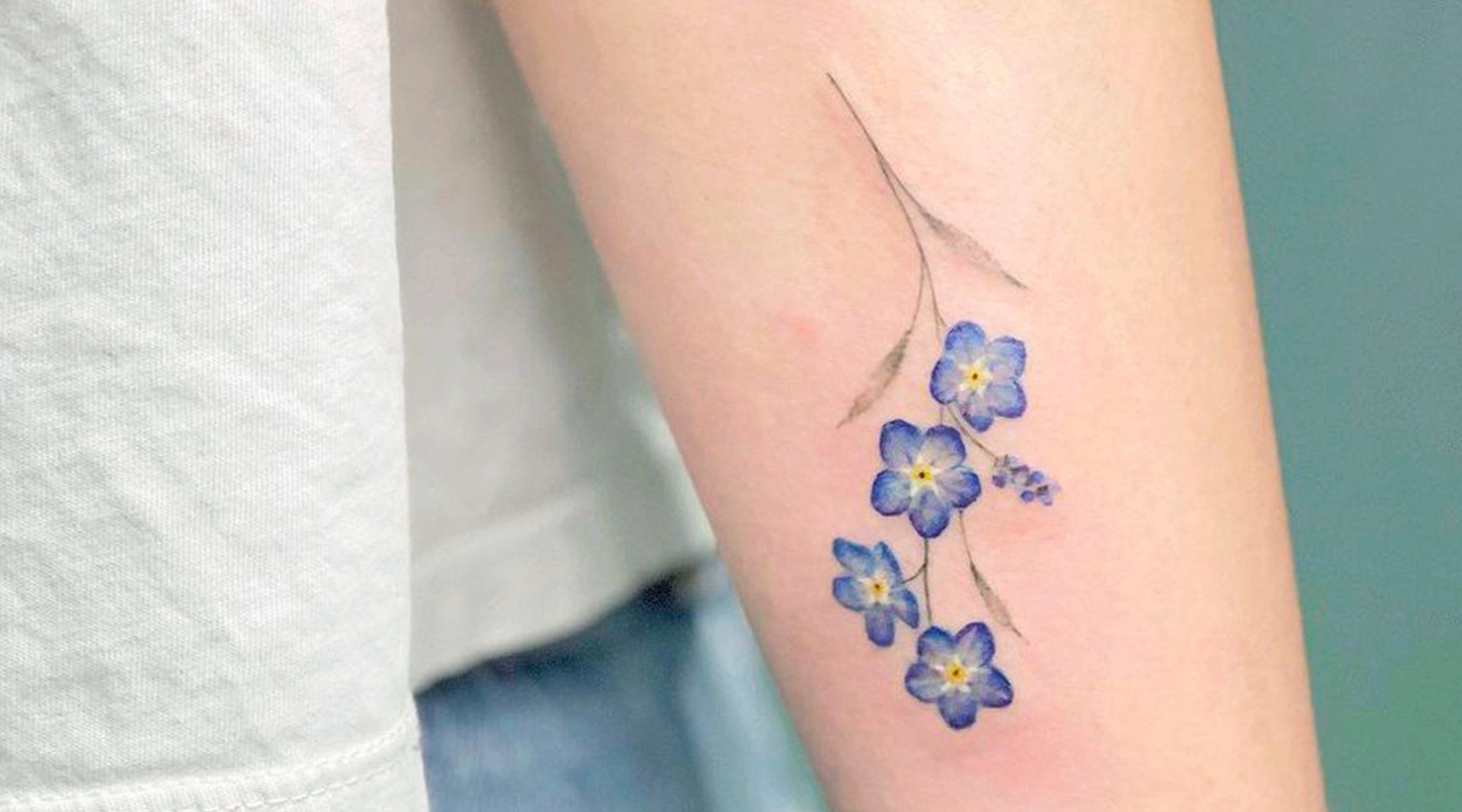 Tatoueuses de fleurs sauvages