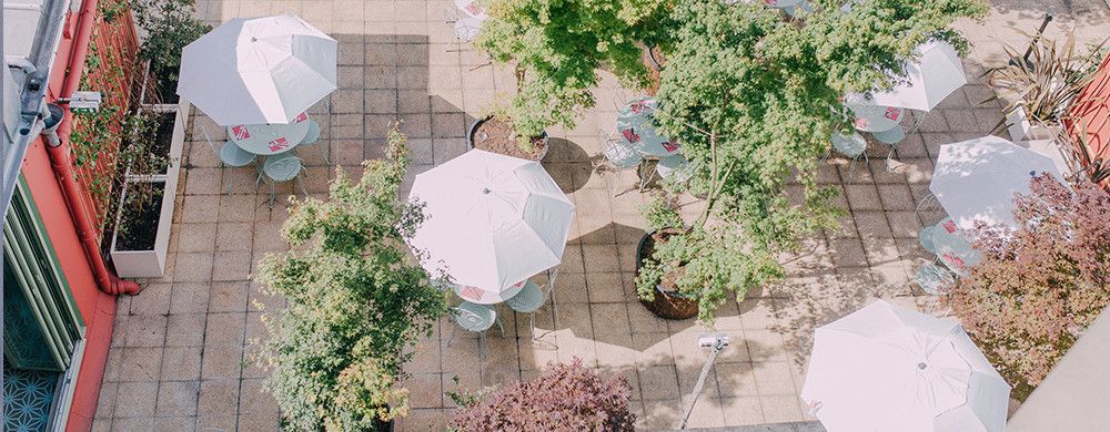 La terrasse planquée