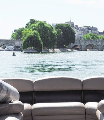 Le bar à huîtres flottant